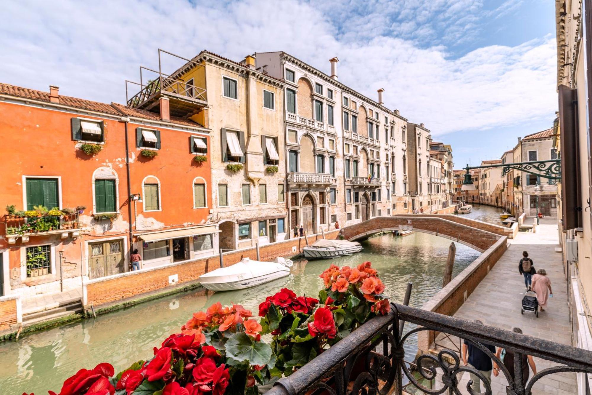 Ca' Dei Carmini Apartment Venice Room photo