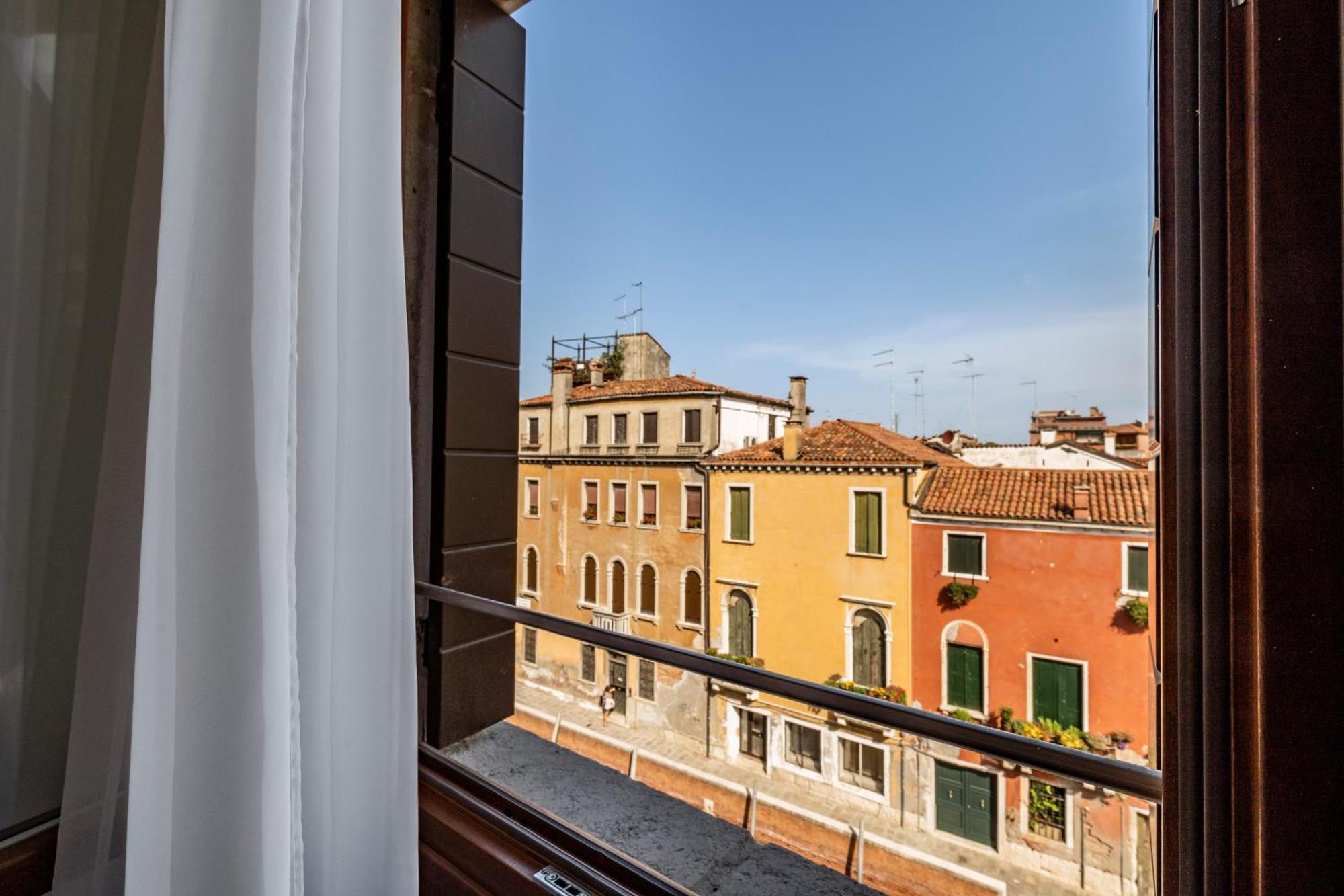 Ca' Dei Carmini Apartment Venice Room photo